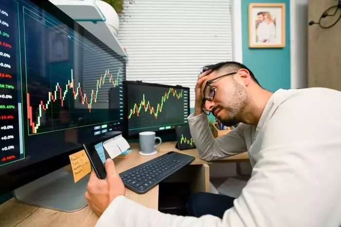 C3.ai Stock Plummets Amidst Financial Disappointment and Leadership Transition