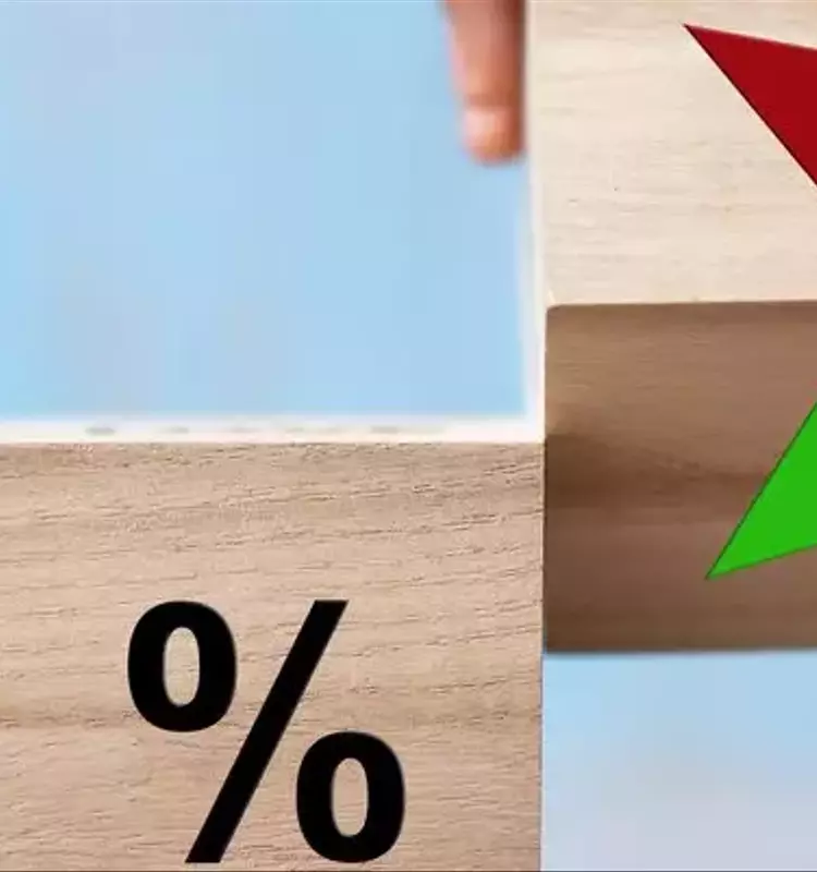 Securing High Yields Amidst Anticipated Rate Cuts