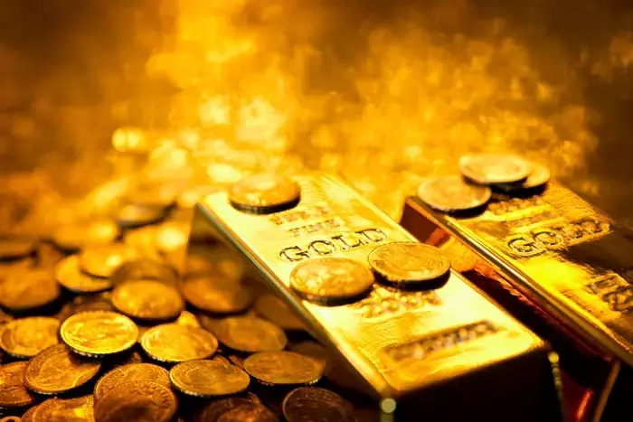 Gold Prices Poised to Soar Amidst Geopolitical Tensions and Central Bank Accumulation