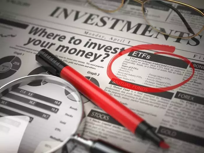 Investing in the AI Revolution: Why the Invesco QQQ Trust (QQQ) is a Top Choice
