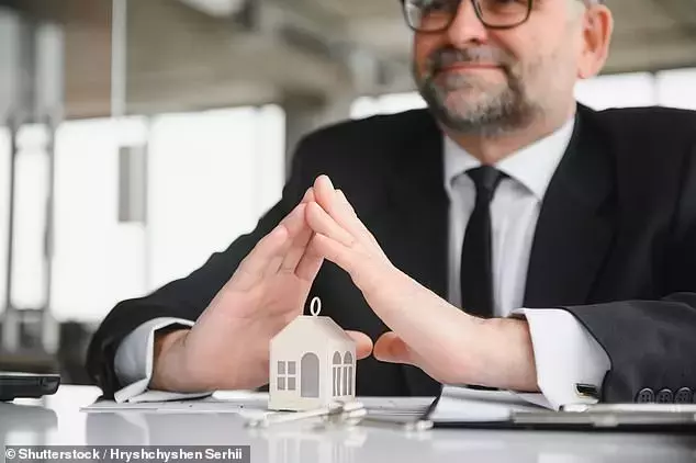 Mortgage Brokers Allegedly Prioritize Two-Year Fixes for Commission Gains, Whistleblower Claims