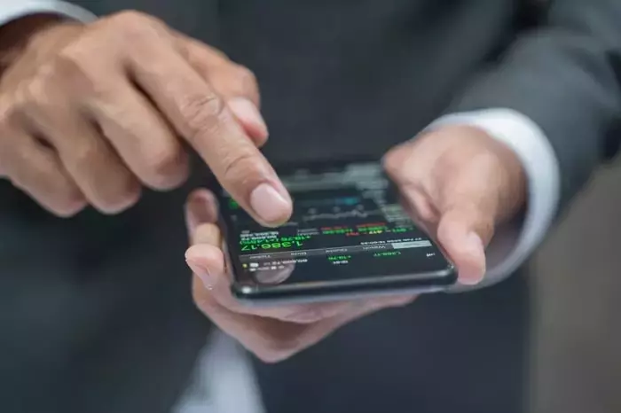 Robinhood's Ascendance: Empowering a New Generation of Investors