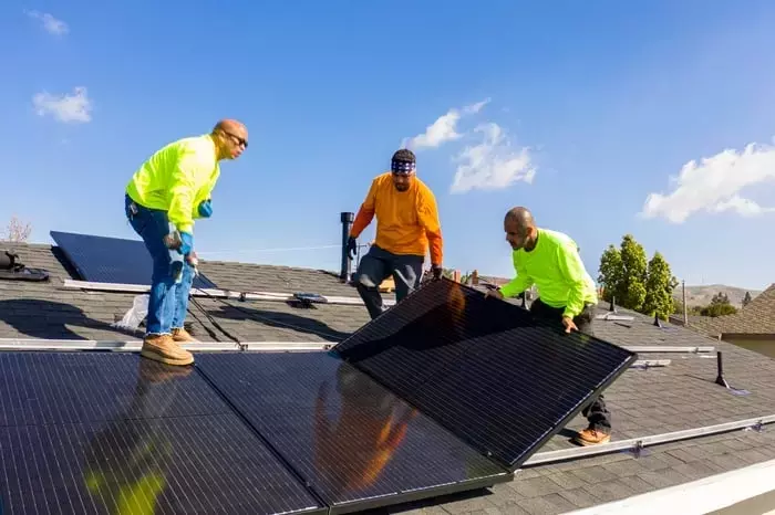 SolarEdge Technologies Gains Momentum Amidst Interest Rate Cuts and International Expansion