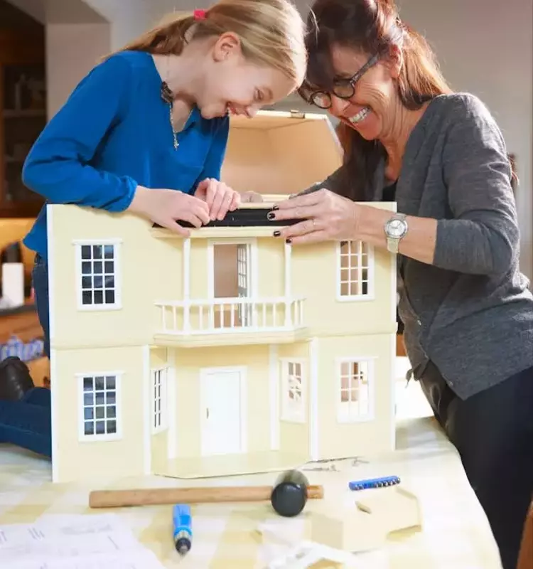 The Enduring Joy of Pretend Play: Why Older Kids Still Benefit from Imagination