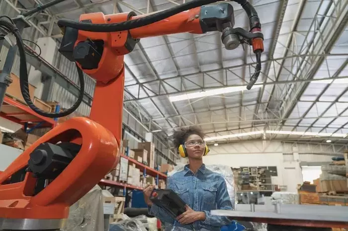 Symbotic's Integration of AI and Robotics: A Promising Investment?