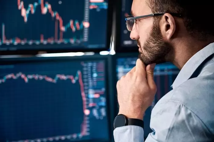 Apple vs. Amazon: Which Tech Titan Offers a Better Investment Opportunity?