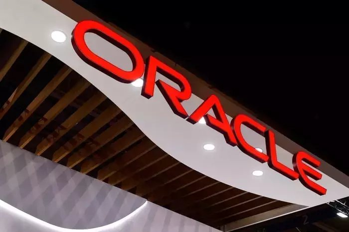 Federal Reserve's Interest Rate Cuts Could Significantly Benefit Oracle's AI Ambitions