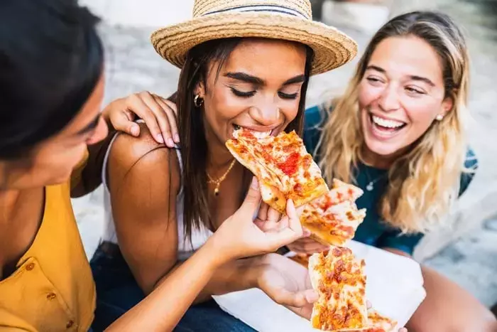 Domino's Pizza: A Warren Buffett-Style Investment