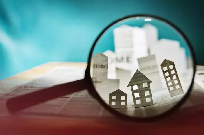 Realty Income: An Undervalued Opportunity in a Pricey Market
