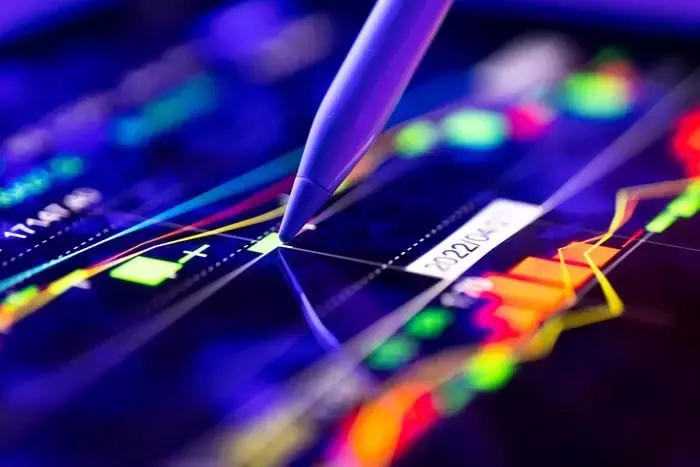 Leading Tech Stocks Eyeing Strong Performance in Late 2025