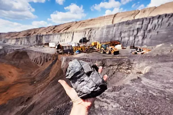 Energy Fuels Rallies Amid Government Support for Nuclear and Critical Minerals