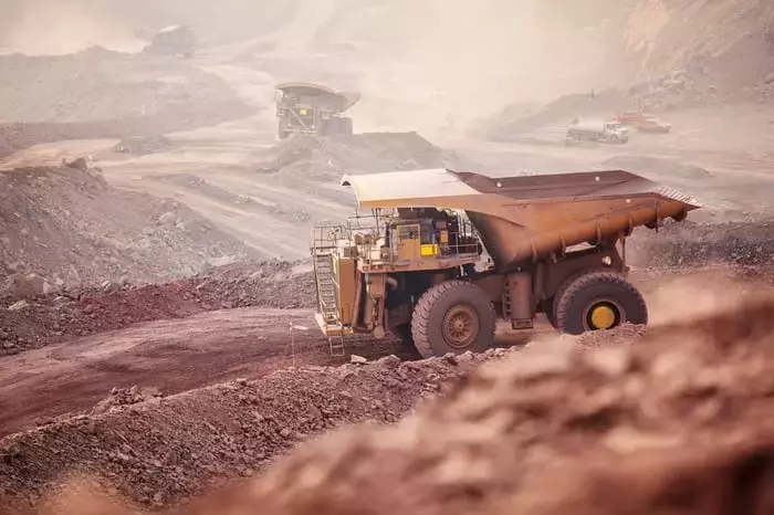 USA Rare Earth Stock Reacts to Competitor's Expansion Amidst Market Uptick