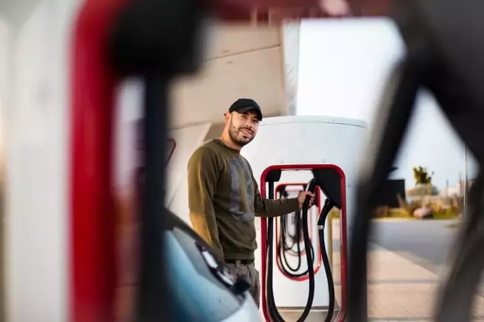 Electric Vehicle Sector Faces Challenges in 2026 as Subsidies End