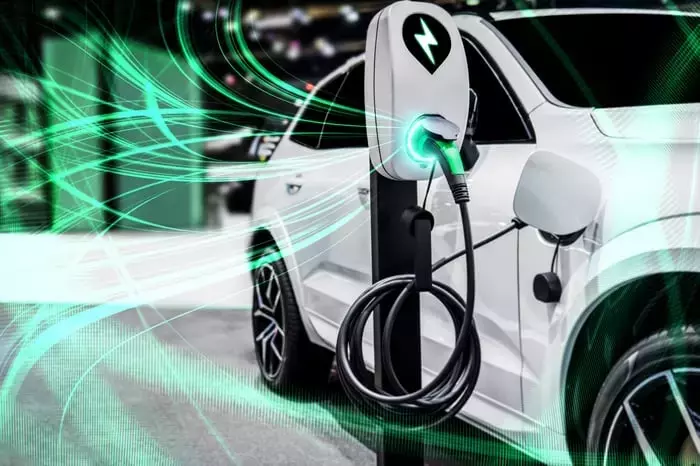QuantumScape's Solid-State Battery Advances Drive Stock Surge Amidst Key Partnerships