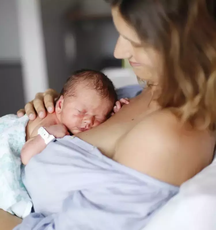 Melodies in Labor: The Harmonious Trend of Birth Playlists