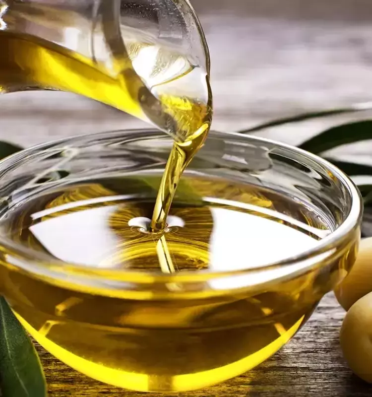 Aceite de Oliva: La Esencia de la Longevidad y la Salud Mediterránea