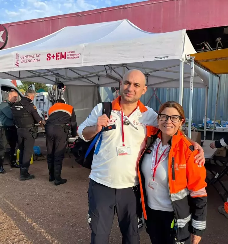 La inquebrantable vocación de Carmen: Una enfermera de emergencias frente a la devastación de la DANA