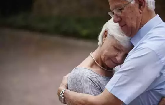 El Desafío Oculto del Alzheimer: Dificultades en el Diagnóstico Temprano y Acceso a Biomarcadores