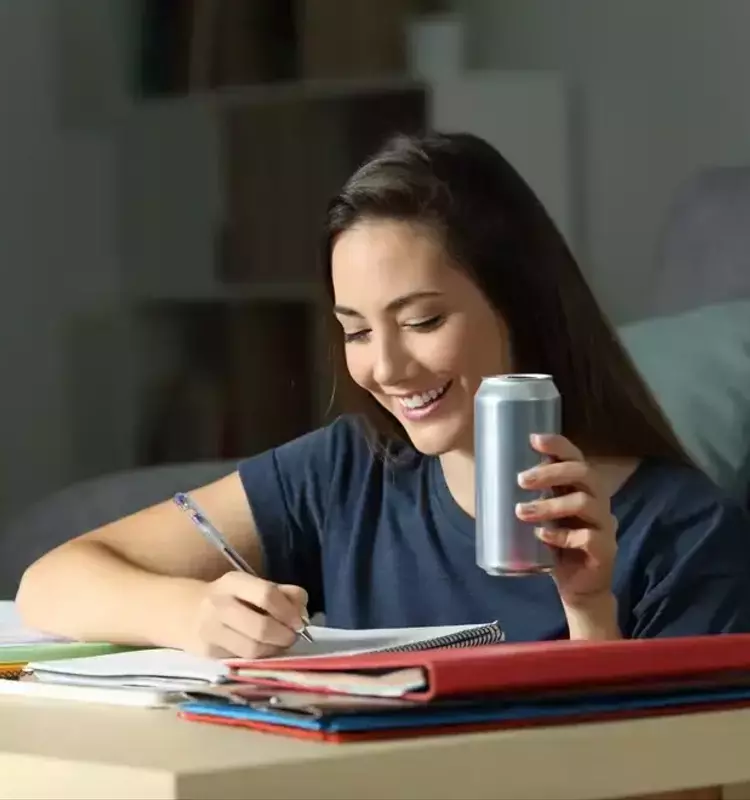 La Importancia de la Higiene en Latas de Bebida: Prevención y Recomendaciones de Expertos