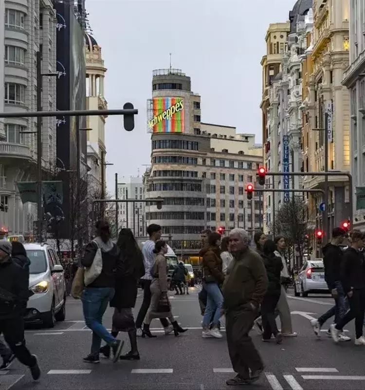 Impacto Urbano en el Bienestar Emocional: Un Estudio Revela Desafíos en Grandes Ciudades Españolas