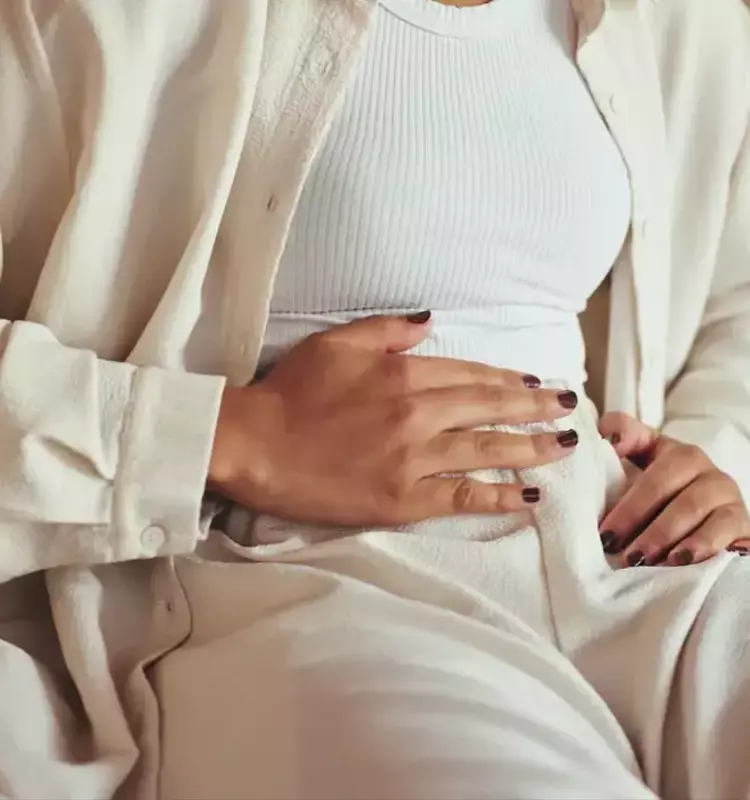 Descifrando la Hinchazón Abdominal Post-Comida: Guía Completa de Nutricionistas