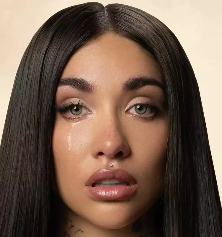 Maria Becerra's "Quimera" Album: A Journey Through Alter Egos and Resilience