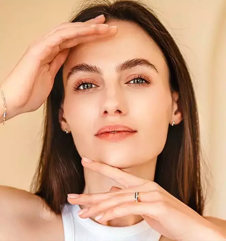 Rejuvenece tu Rostro en Minutos: La Guía Definitiva de Gimnasia Facial