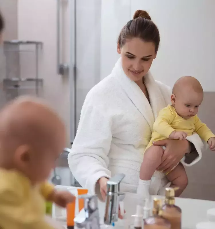 Essential Skincare Strategies for New Mothers