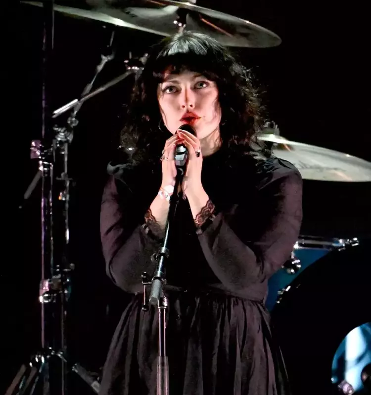 Violet Grohl Unveils Her Inaugural Solo Tracks, 'Thum' and 'Applefish'