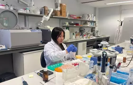 Descubriendo los Secretos del Envejecimiento: Epigenética y Metabolómica como Claves Fundamentales