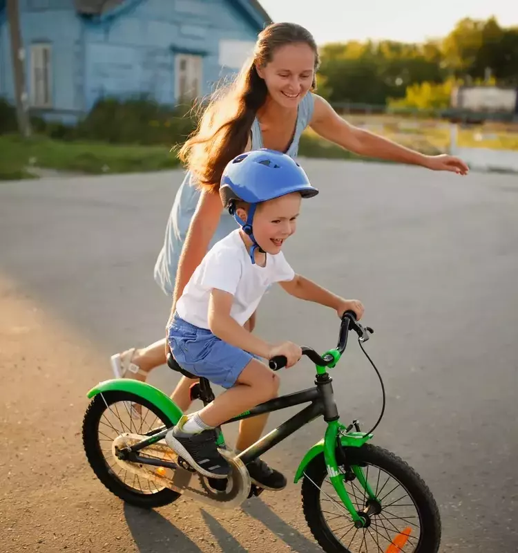 Understanding the 'Dandelion Child' Archetype: Traits, Challenges, and Support Strategies