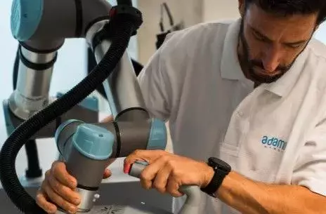 Adamo: El Robot Fisioterapéutico Colaborativo Que Revoluciona la Rehabilitación