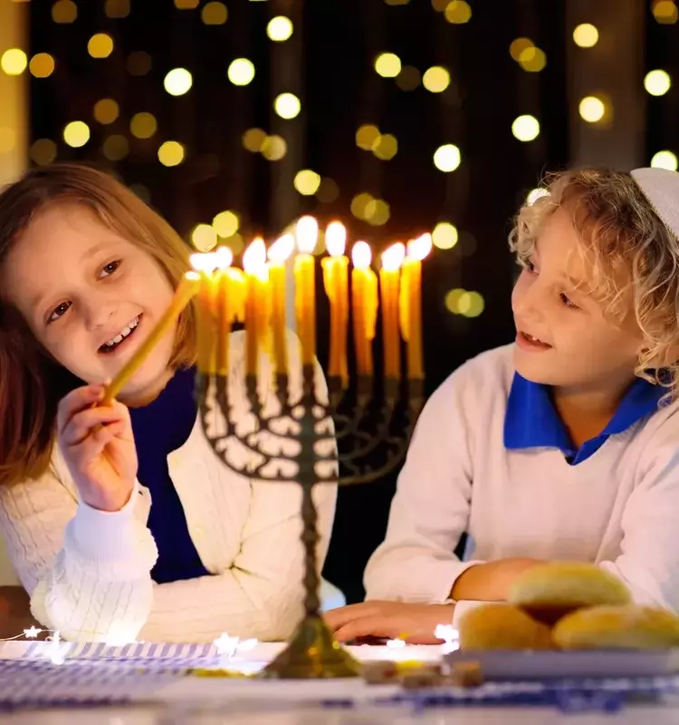 Melodies of Light: A Hanukkah Music Guide for Families