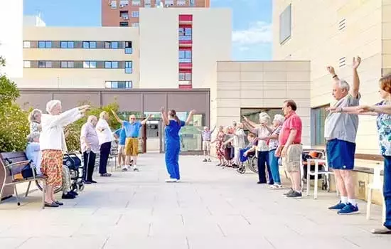 Mejorando la calidad de vida de las personas mayores: El impacto de la Fisioterapia Geriátrica