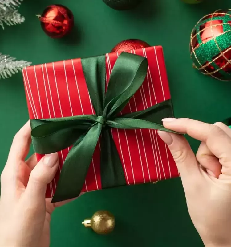 La Psicología Detrás de la Apertura de Regalos: ¿Qué Revela tu Estilo?