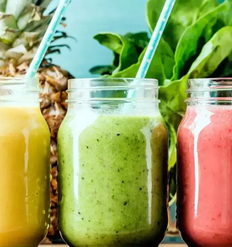 Diez Recetas de Batidos Naturales para Revitalizar tu Sistema Digestivo Post-Celebraciones