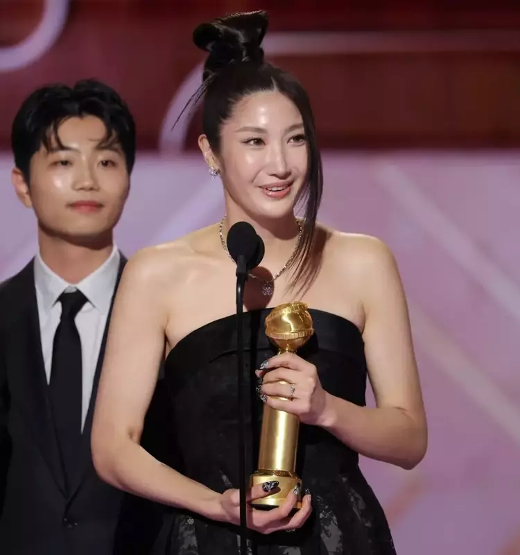EJAE's "Golden" Secures Golden Globe for Best Original Song