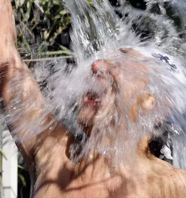 Inmersión en Aguas Gélidas: Una Práctica Ancestral con Modernos Beneficios para la Salud