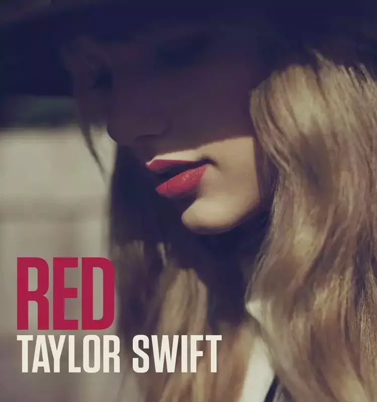 Taylor Swift Becomes Youngest Inductee into Songwriters Hall of Fame