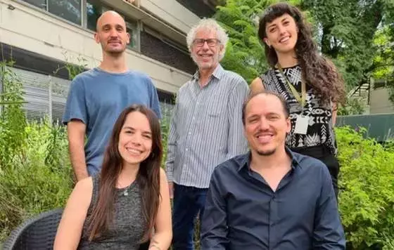Estimulación Multisensorial y Regeneración Neuronal en la Lucha contra el Alzheimer