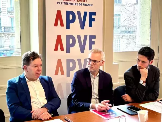 Les petites villes françaises présentent leurs exigences en matière d'habitat et d'environnement avant les municipales de 2026