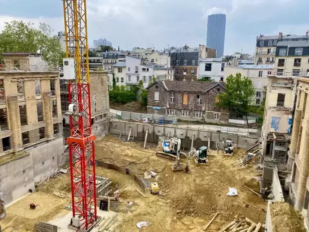 Léon Grosse : Expansion Internationale dans l'Aménagement Intérieur