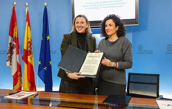 Farmacias de Castilla y León se unen a la lucha contra la soledad no deseada