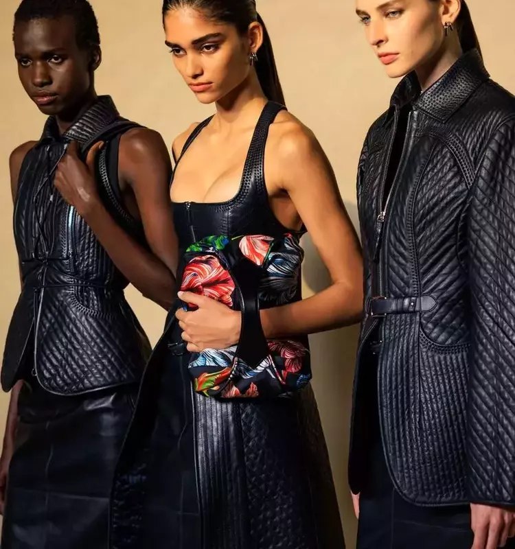 Hermès Outperforms Luxury Market with Strong Q4 and Full-Year Growth