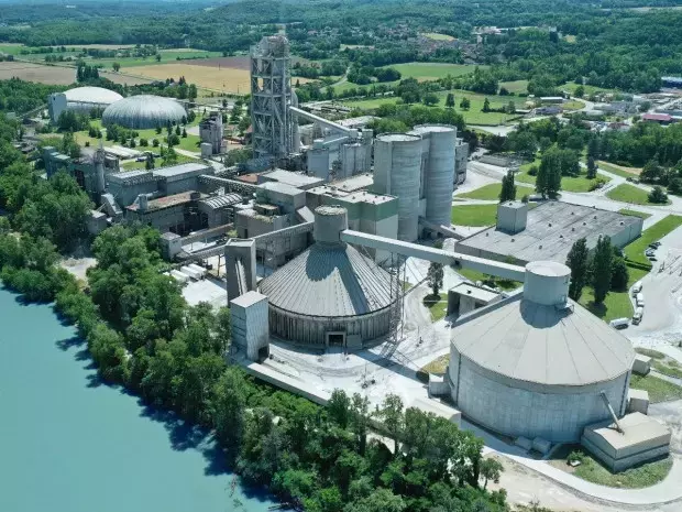 Vicat et la Décarbonation : Un Soutien Gouvernemental Crucial