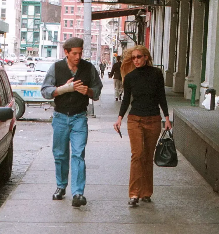 Carolyn Bessette-Kennedy's Enduring Style: A Legacy of Minimalist Elegance