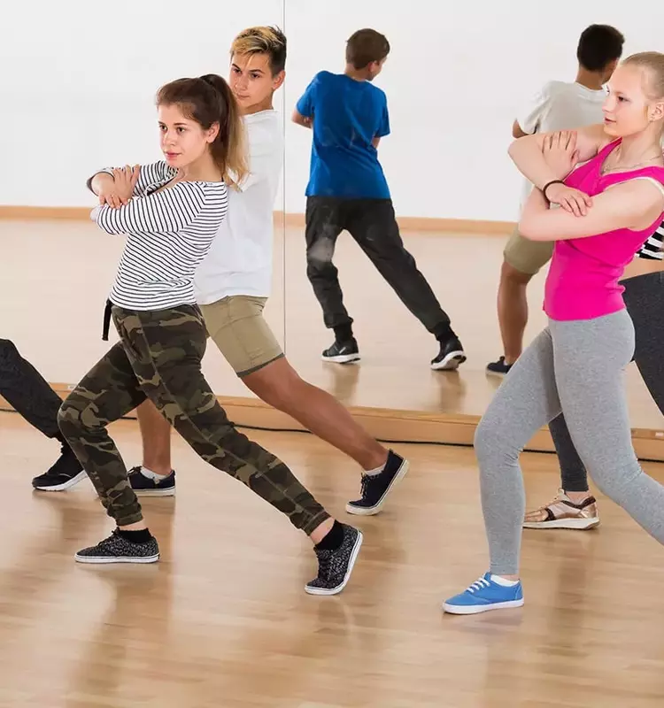 Oil Painting Courses: Concepts, Techniques, and Educational Insights