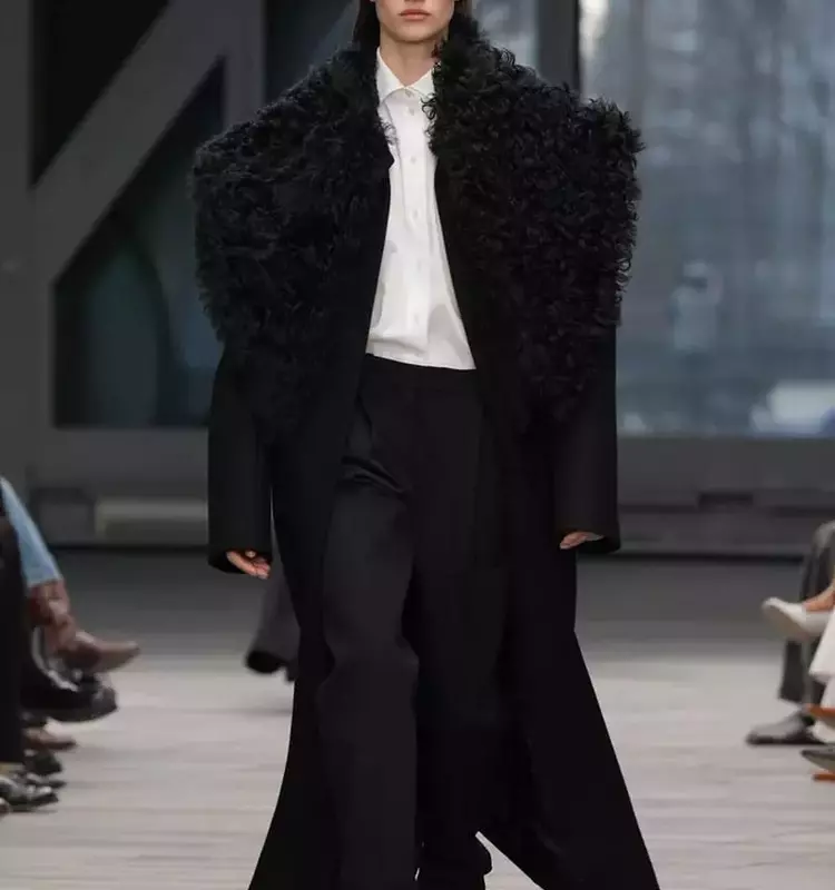 Calvin Klein Collection Fall/Winter 2026 Runway Show: Hedonistic Elegance and Reductionist Geometry