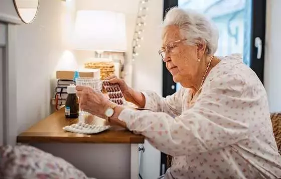 La Polimedicación en Ancianos en España: Un Desafío de Salud Pública
