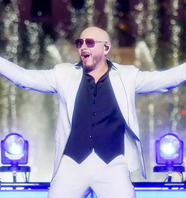 Pitbull Aims for Bald Cap World Record at Hyde Park Concert